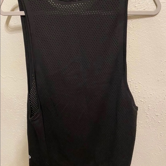 SOLD!! Lululemon breeze by muscle tank - Picture 2 of 5